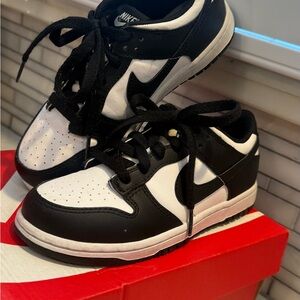 Nike Kids Black and White Sneakers